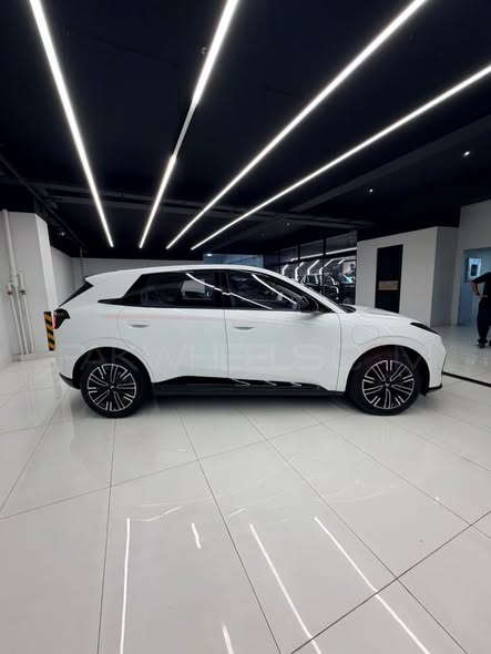 ArcFox T1 Showroom Side Profile in Pakistan